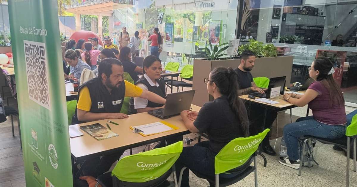 Participación en la Jornada de empleo de Comfenalco