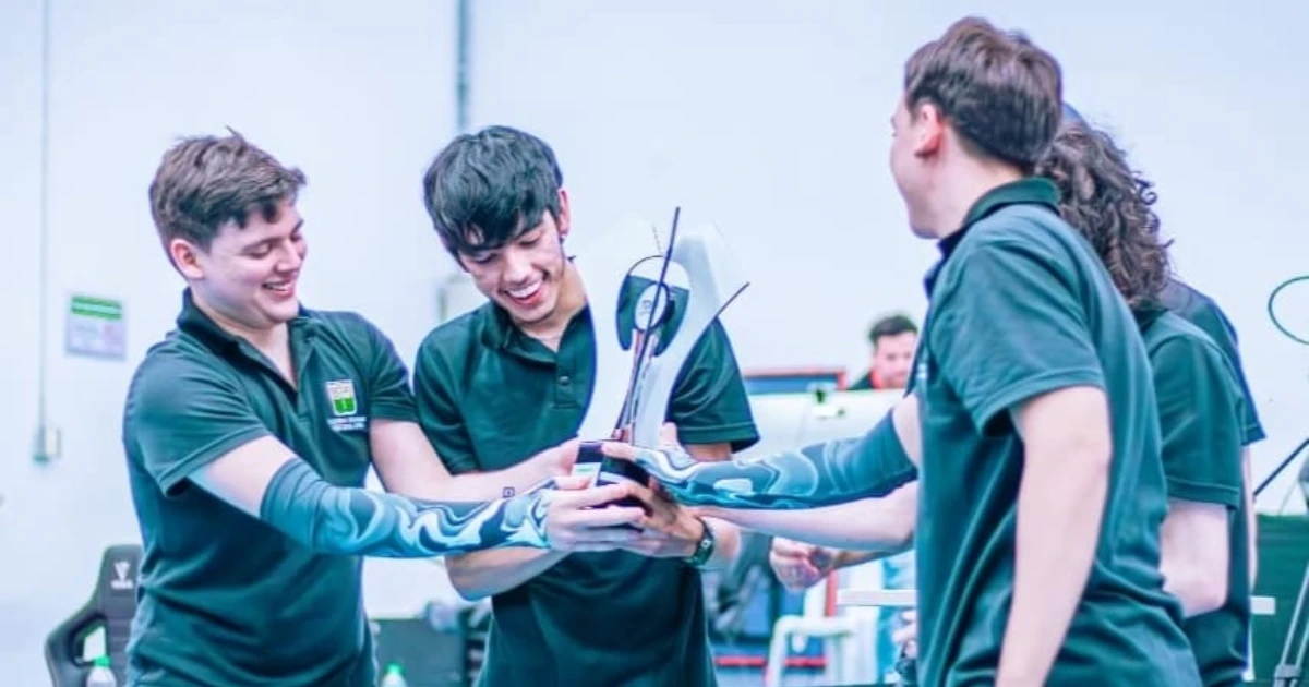 Equipo eSports con trofeo