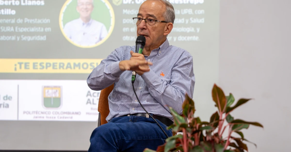 Dr. Oswaldo Restrepo Villa en el lanzamiento del programa Administración SST