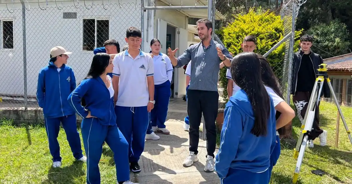 Del aula al laboratorio: así vivieron su primer acercamiento a la educación superior estudiantes de San Juan de La Unión