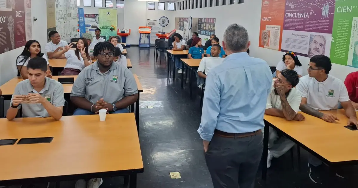 Estudiantes del Centro Regional Urabá visitan Medellín