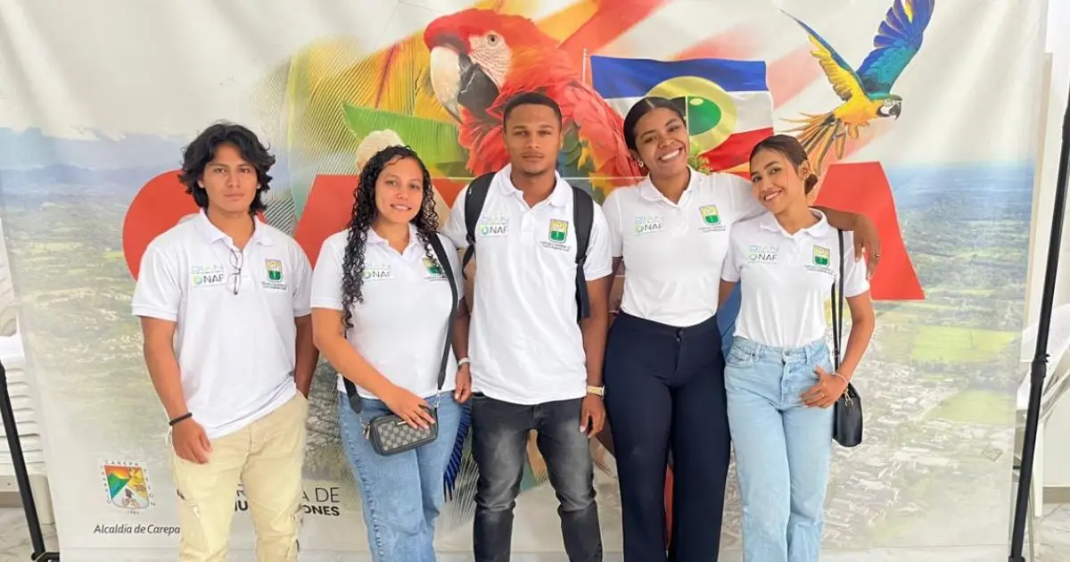 Estudiantes y docentes del Poli lideraron exitosa jornada de atención tributaria en Carepa