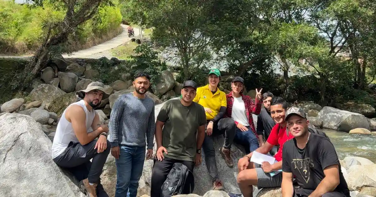 Estudiantes de Hidráulica Fluvial