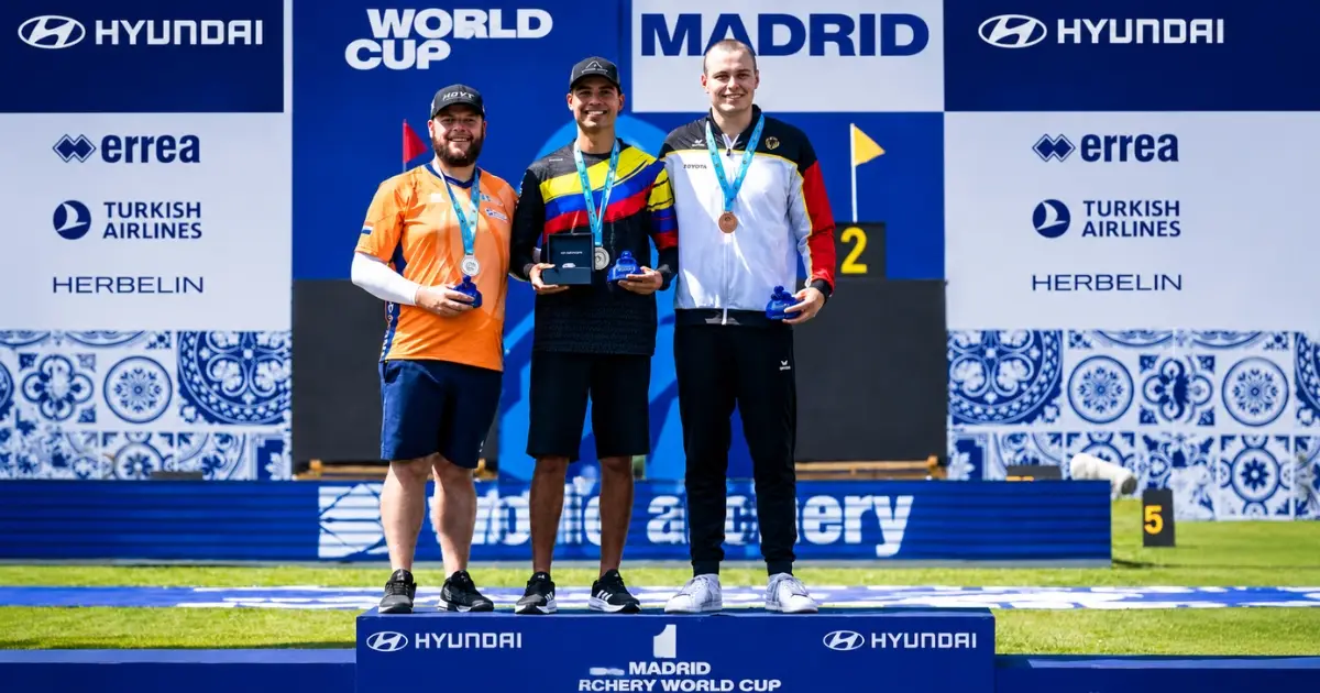 Pablo Gómez, estudiante del Poli, es campeón mundial de tiro con arco