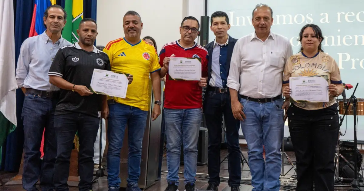 El Poli exaltó la excelencia y el trabajo en equipo en la conmemoración del Día del Servidor Público
