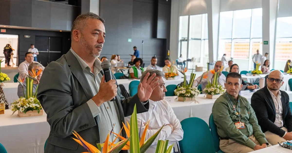 El rector Haver González Barrero, elegido representante de la Academia en la nueva Mesa Regional de las Mipymes de Antioquia