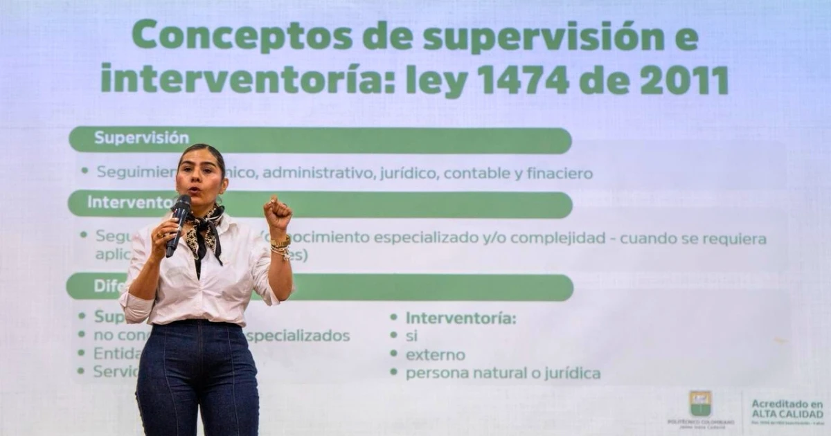 Secretaria General capacitando supervisores