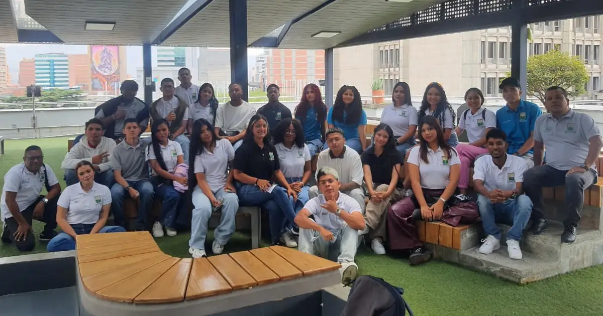 Estudiantes del Centro Regional Urabá visitan Medellín