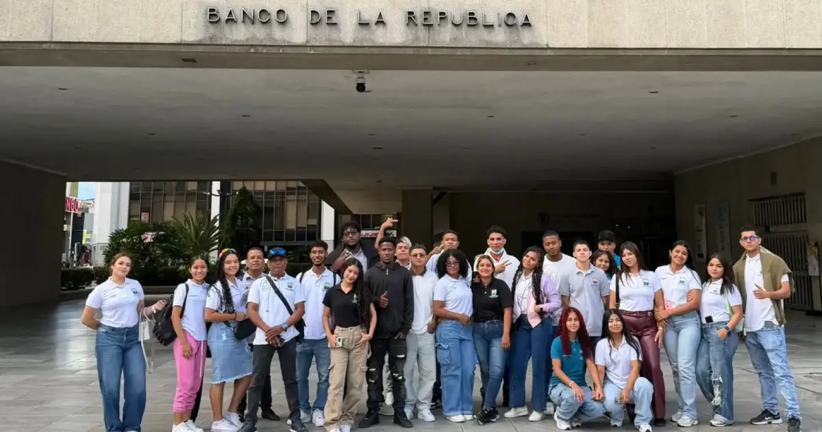 Estudiantes del Centro Regional Urabá visitan Medellín